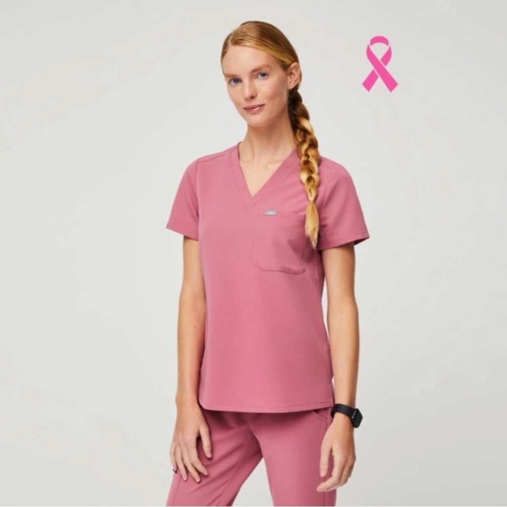 Figs Breast Cancer Awareness Catarina Top (Quartz)